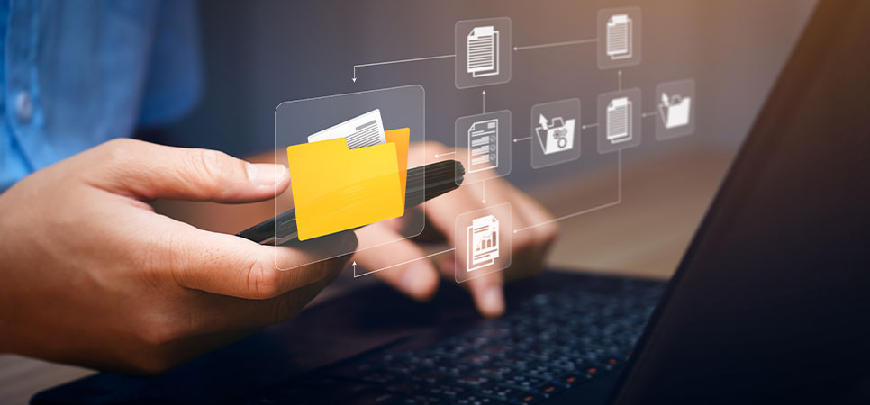 Tecnologia aplicada à gestão rural, simbolizando organização tributária com uso de softwares e documentos digitais
