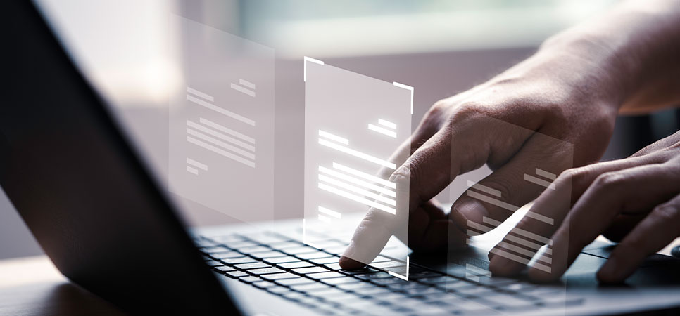 Produtor rural acessando sistema online para declarar ITR 2025 e manter regularidade fiscal da propriedade